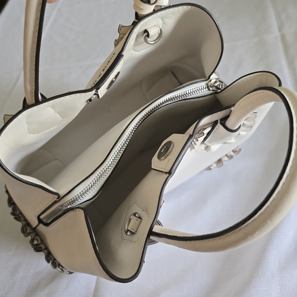 Michael Michael Kors Mercer Gallery Bag Ruffled White Leather Satchel Purse - Picture 16 of 16